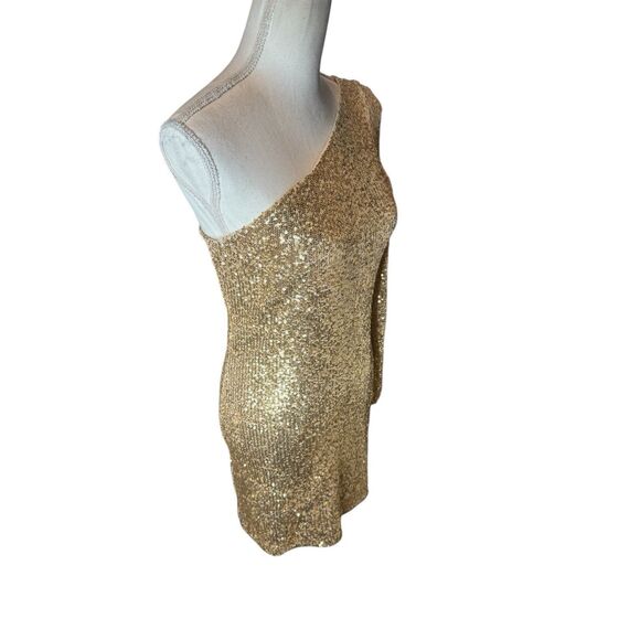 Betsy Johnson Gold Sequin Off Shoulder Evening Dress Women's Sz M Holiday NWT - Picture 3 of 6